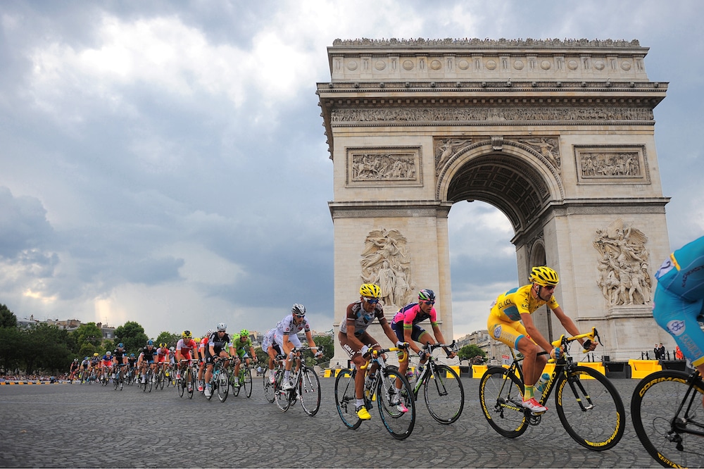 gilets-jaunes-mouvement-velo-compatible le mouvement des gilets jaunes velo rond point