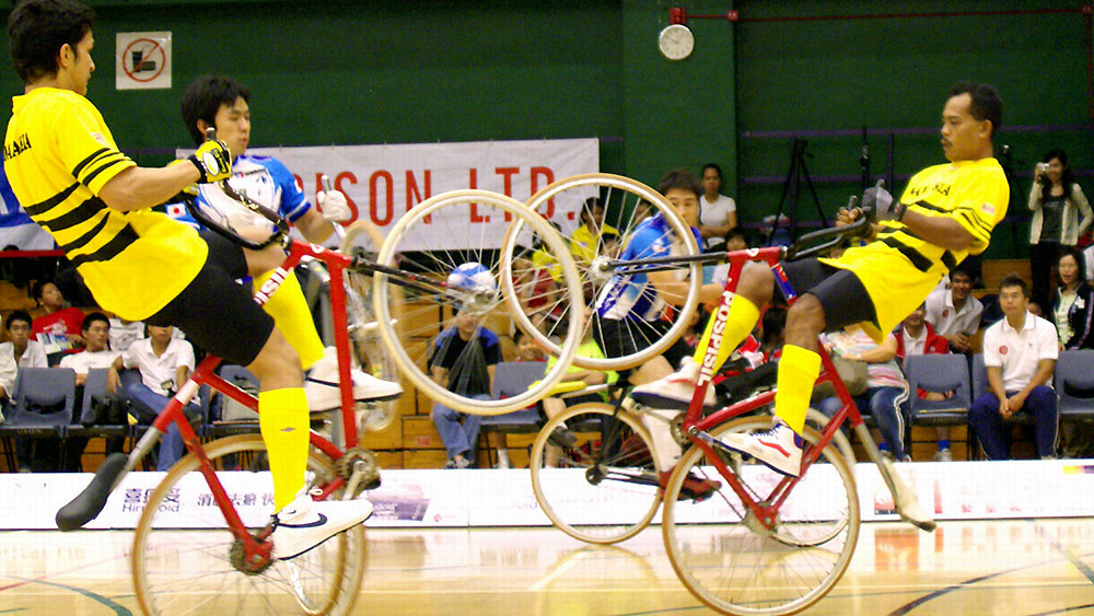 Les acrobaties à vélo : vous n’imaginez pas ce qu’ils font ! Les acrobaties à vélo : vous n’imaginez pas ce qu’ils font !